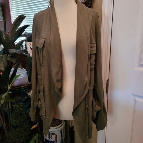 Green Torrid Top Lightweight Jacket Large Utility Boho Bohemian Size 0 Large - Picture 2 of 10